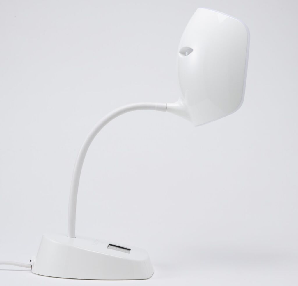 OVE2-BRILLANT-BLANC-PROFIL-035 (2000 pix) cropped
